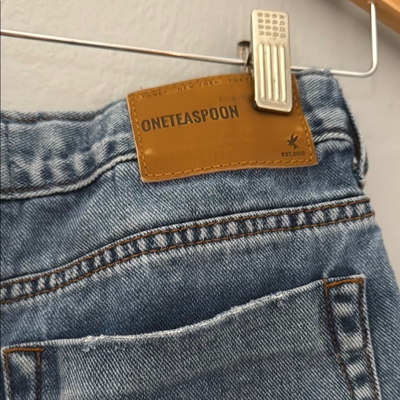 Casual Blue Denim Cut-Off Shorts with Distressed Finish 127 - Picture 5 of 6